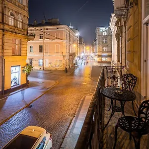  Апартаменты Classic Royal Apartment. Balcony And A/c